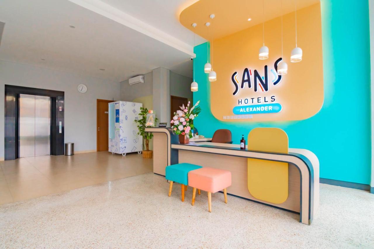 Sans Hotel Alexander Bandung Exterior photo