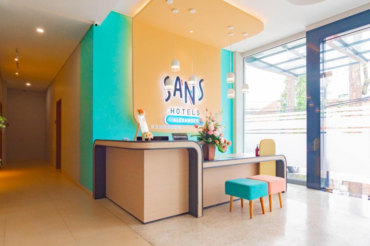 Sans Hotel Alexander Bandung Exterior photo